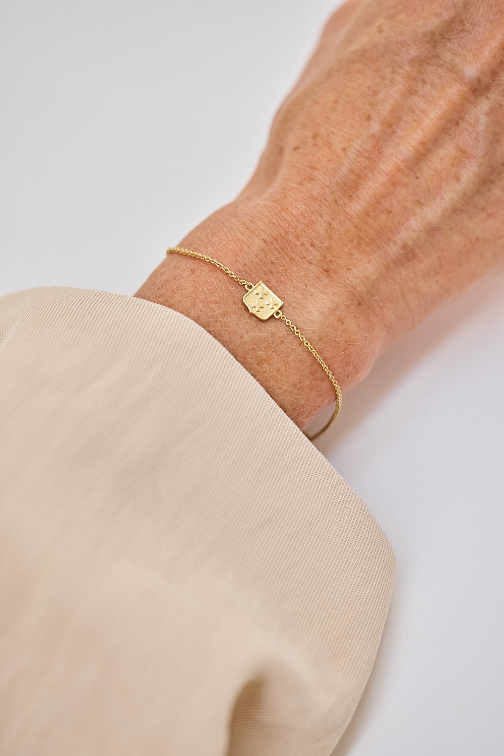 breda perfect souvenir armbandje sieraad